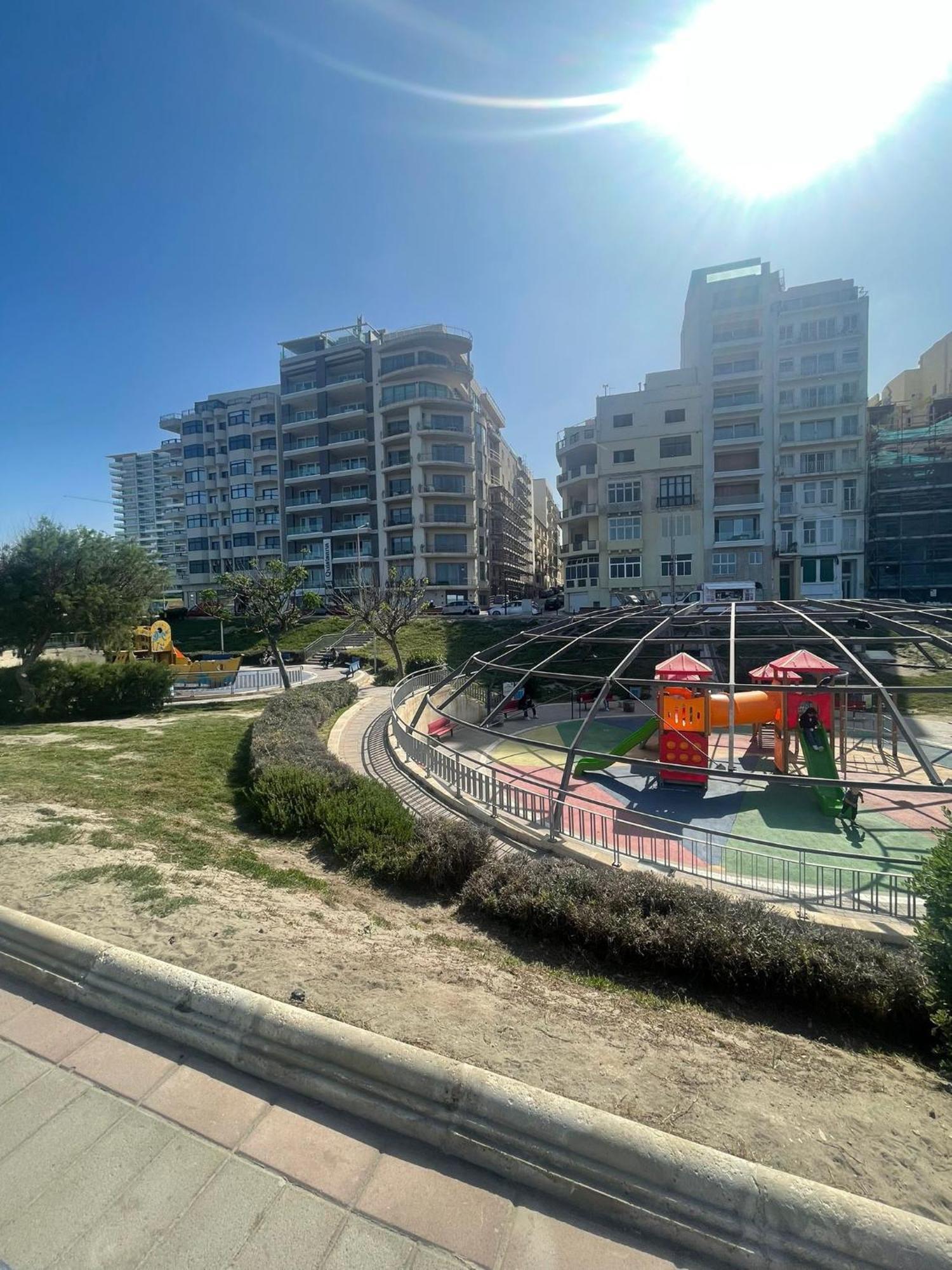 Aron Seaviews Apartment Sliema Luaran gambar